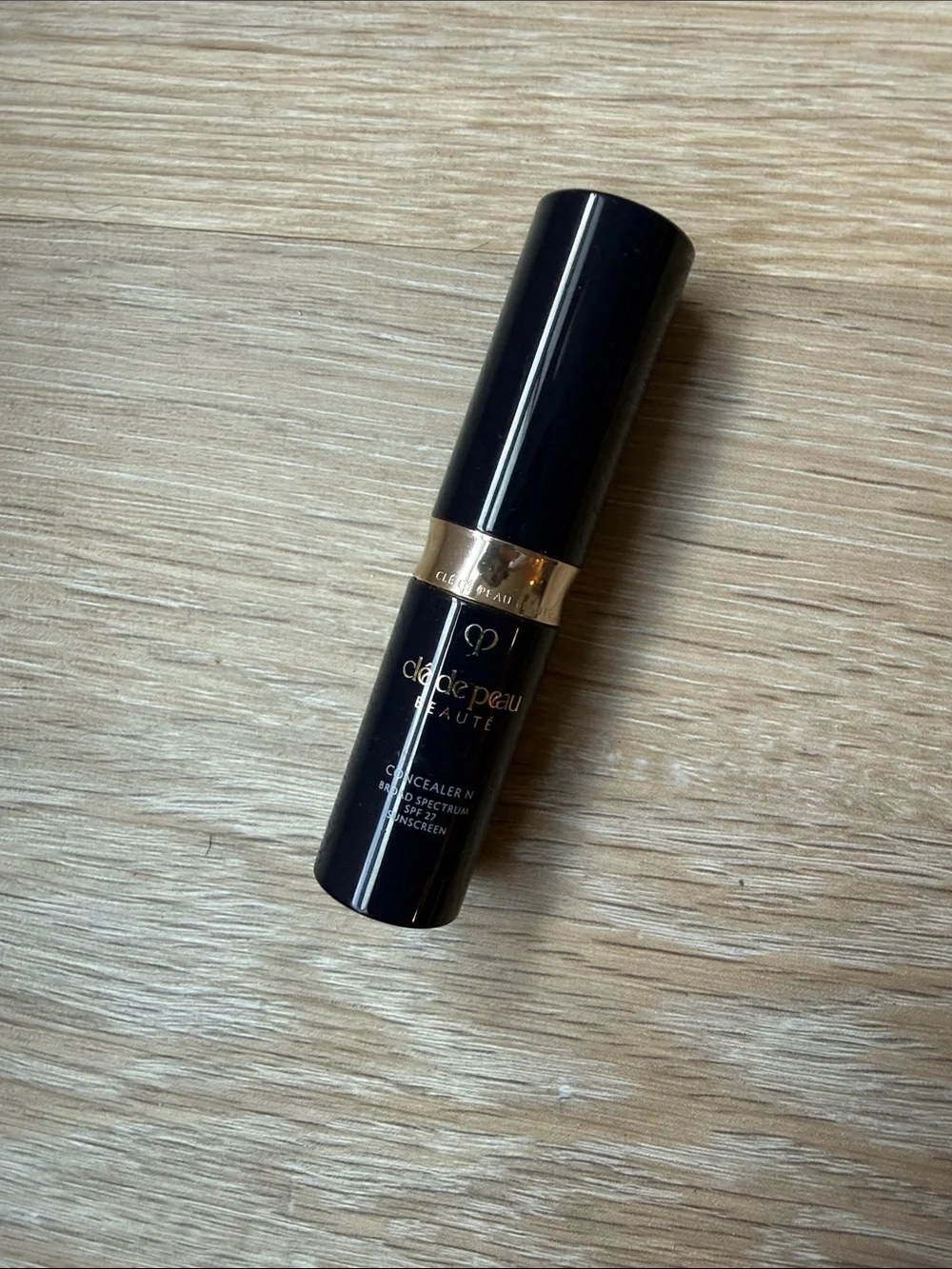 Cle de Peau Concealer Stick - Beige 3